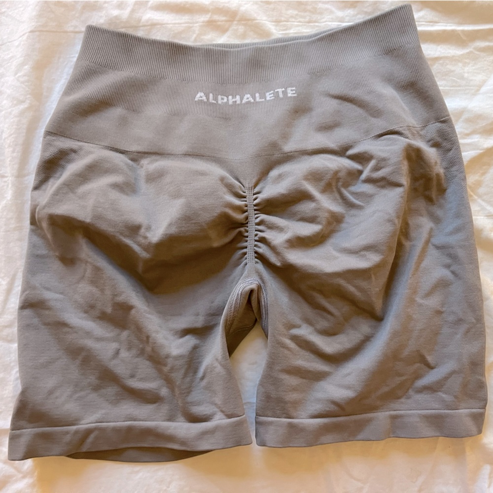 AMPLIFY GREY SHORTS -alphalete
